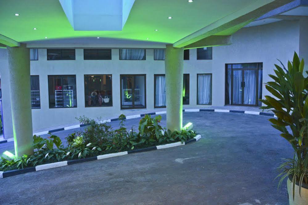 Hotel Villa Portofino Kigali Exterior photo